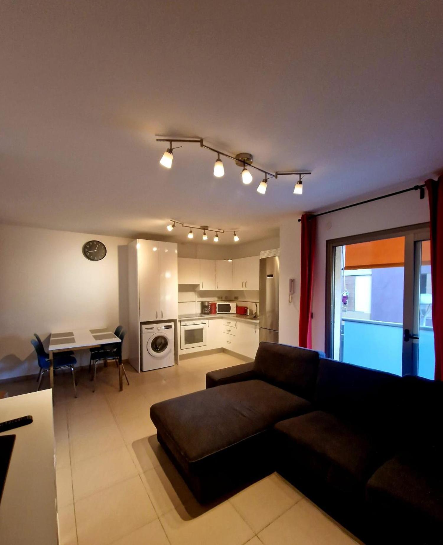 Alcala Seaside Apartment, Two Rooms, Private Parking Exteriör bild