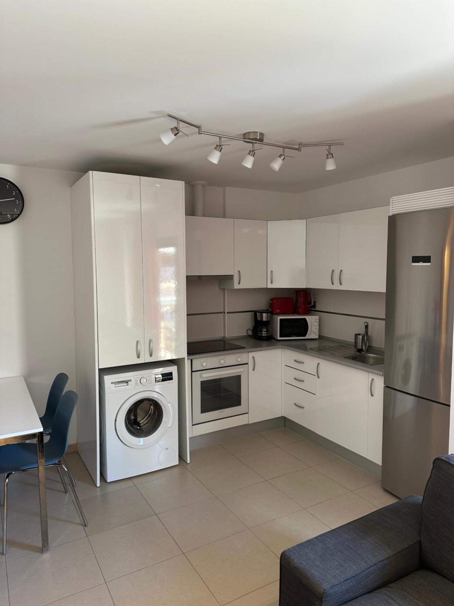 Alcala Seaside Apartment, Two Rooms, Private Parking Exteriör bild